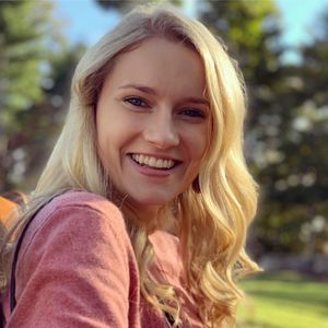 Meet your Posher, Laurel